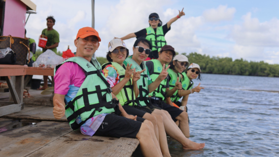 Photo album รวมความชิลสนุกและความสุข บ้านบางชัน โฮมสเตย์ หมู่บ้านไร้แผ่นดิน