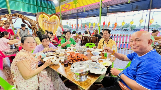 Photo album รวมความชิลสนุกและความสุข บ้านบางชัน โฮมสเตย์ หมู่บ้านไร้แผ่นดิน